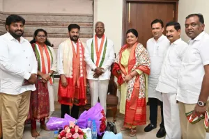 కాంగ్రెస్ లో చేరిన కడియం 